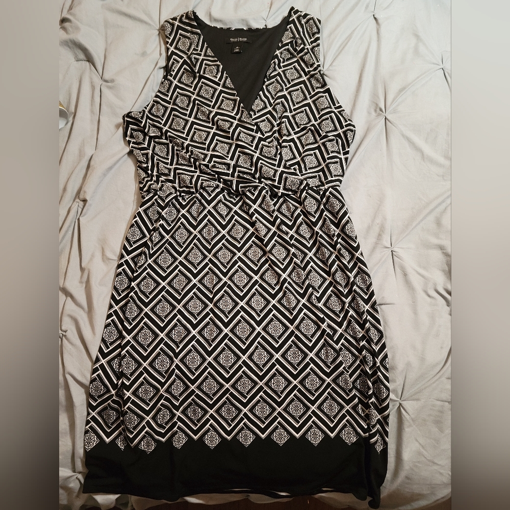 Black House White Market black & white dress. Large.
